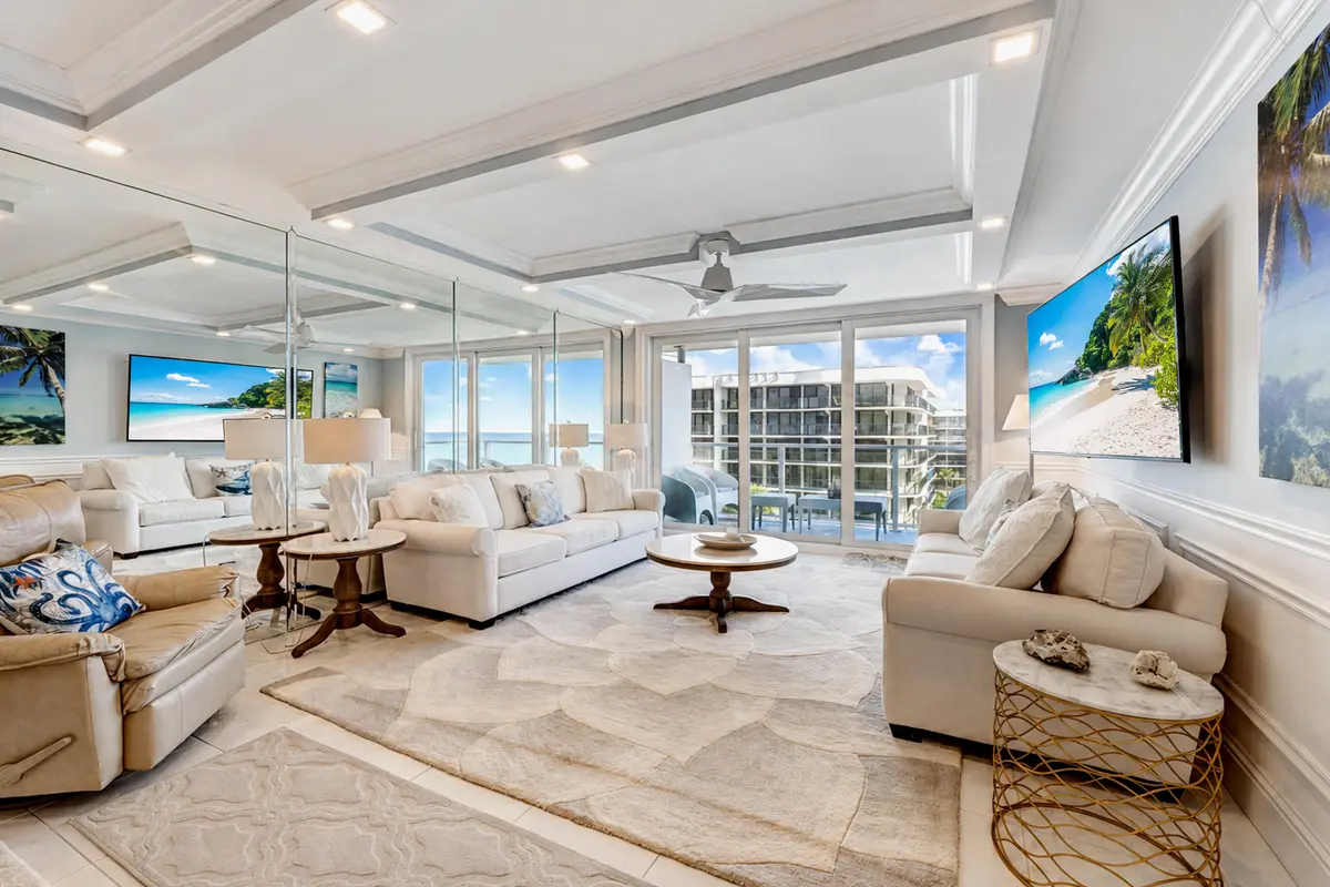 Sofa sleeper to accommodate guests at 3450 S Ocean Boulevard 505, Palm Beach