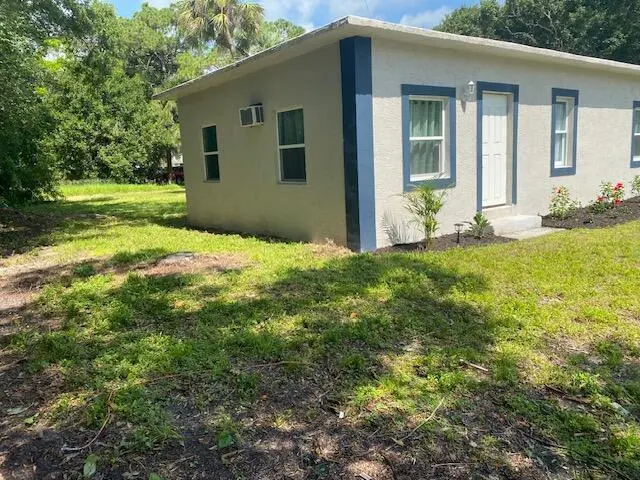 507 S 22nd Street B, Fort Pierce, FL – photo 2