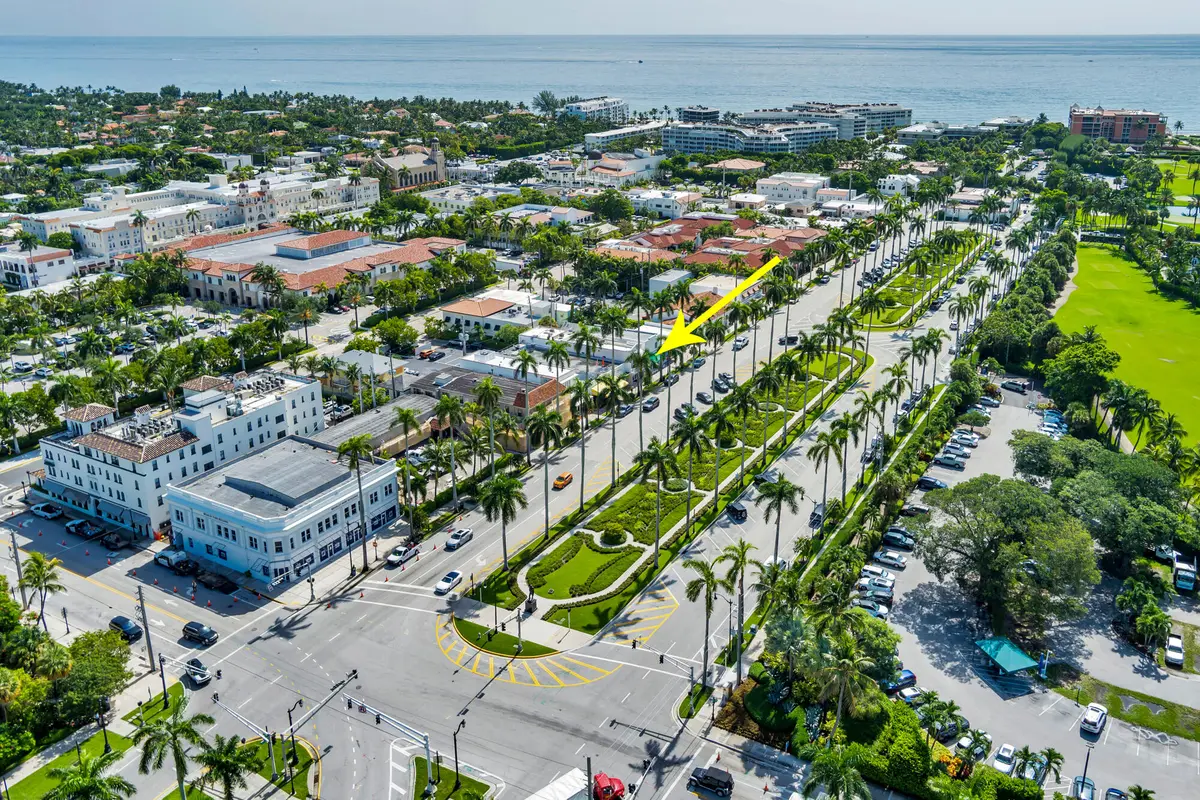 10-low-18 at 255 ROYAL POINCIANA Way 2nd floor, Palm Beach