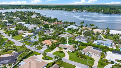 215 Golfview Drive, Tequesta – sold