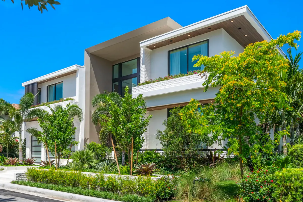 Template Master.007 at 600 Solar Isle Drive, Fort Lauderdale
