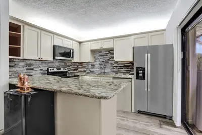 9993 NW 7th Street, Plantation – Townhouse for sale