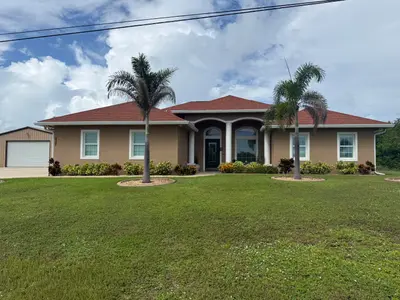 5327 N Old Dixie Highway, Fort Pierce – Single Family Residence for sale