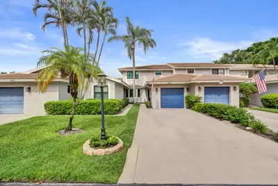 665 Deer Creek North Shore Drive, Deerfield Beach – Townhouse for sale