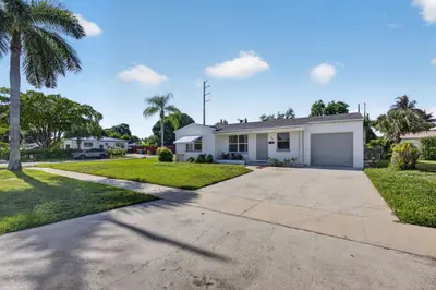 304 Cypress Drive, Lake Park – Single Family Residence for sale