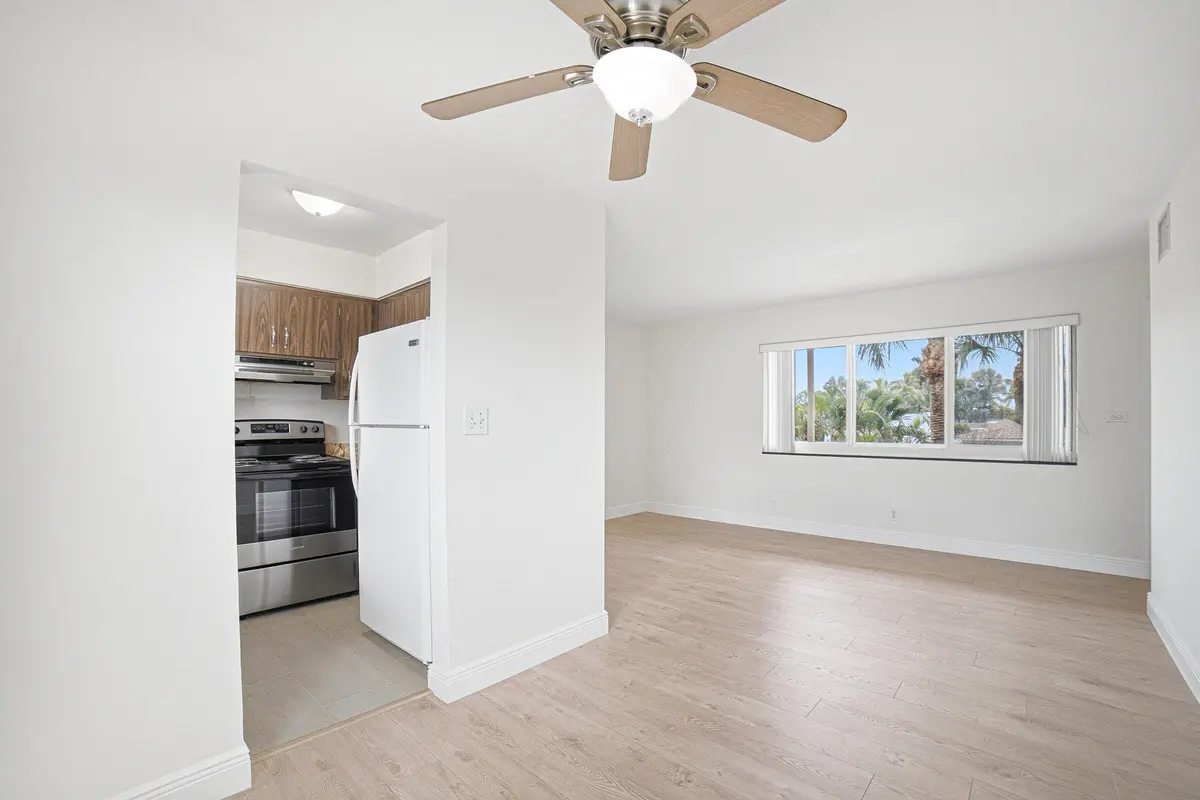 B4 at 1649 SE 4th Street B3, Deerfield Beach