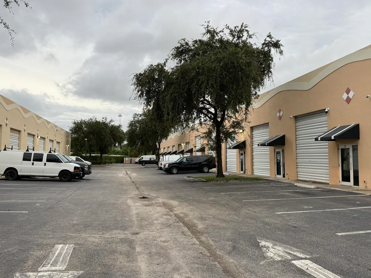 3321 S Andrews Avenue 21, Fort Lauderdale, FL – mixed-use property photo 1
