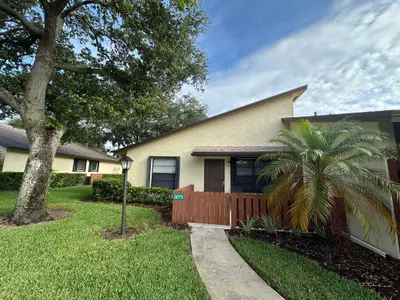 8075 SE VILLA Circle, Hobe Sound – Condominium for rent