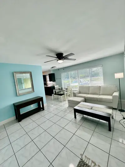 4421 POINCIANA Street 1, Lauderdale-By-The-Sea – Apartment for rent