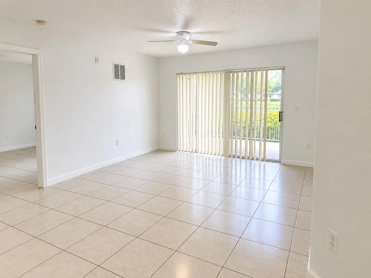 Living room A at 121 SW PALM Drive 104, Port St. Lucie