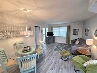 1503 SE Royal Green Circle 201, Port St. Lucie – Condominium for sale