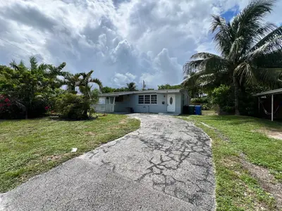 5671 NE 8TH Avenue, Oakland Park – Single Family Residence for sale