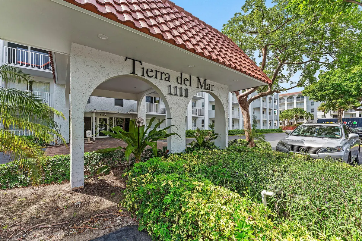 005-1111SouthOceanBoulevard-315-DelrayBe at 1111 S Ocean Boulevard 315, Boca Raton