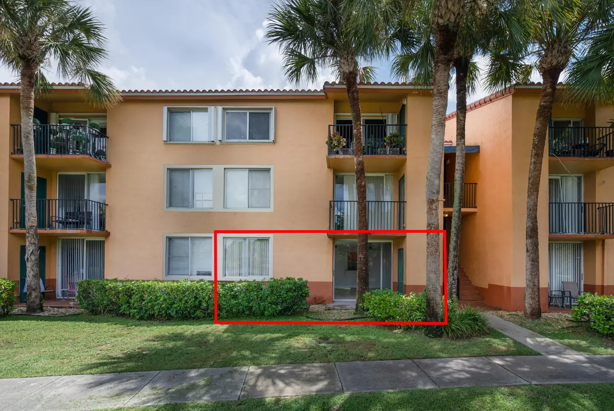 10717 apt 106-5 at 10717 E Cleary Boulevard 106, Plantation