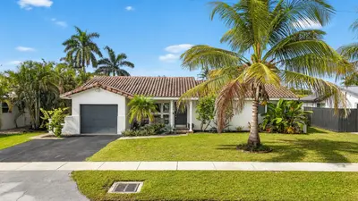 438 SW 9TH Avenue, Boca Raton – Single Family Residence for sale