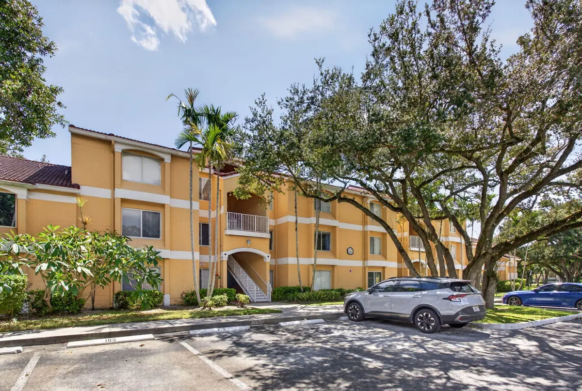 Front of Structure at 2425 NW 33rd Street 1309, Oakland Park