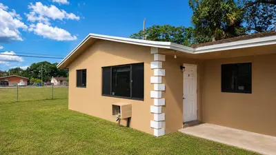 435 NW 41ST Street 4, Oakland Park – Apartment for rent