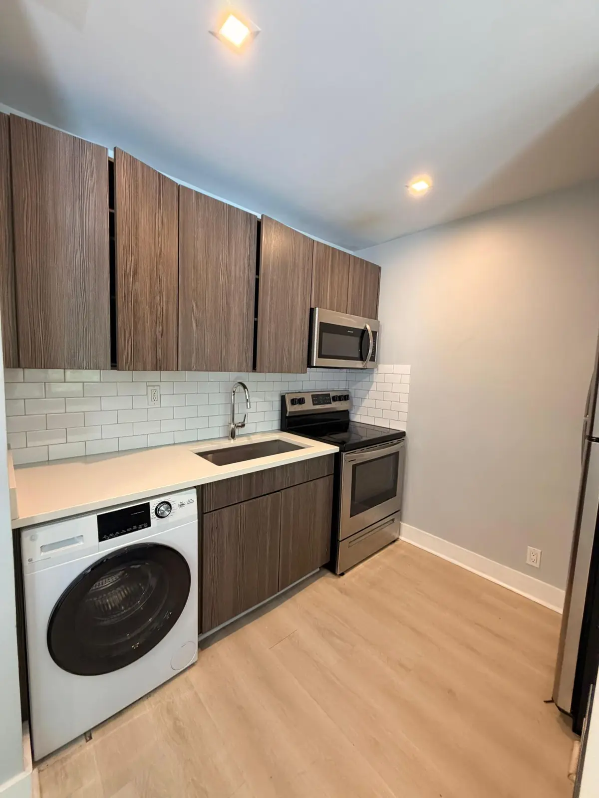 cd6c0031-e1e4-4705-8fc9-53b2c8b77183 2 at 1273 NE 38th Street 3, Oakland Park