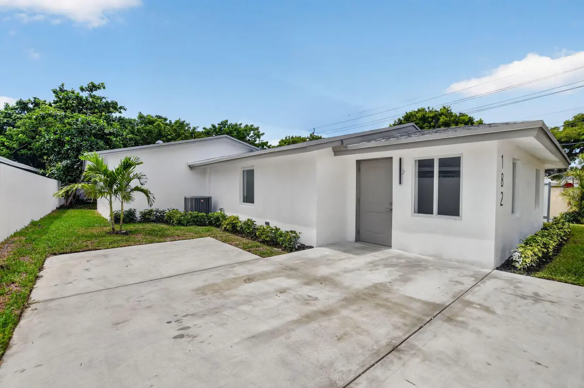 3-web-or-mls-DSC_1785 at 182 SW 6 Street, Deerfield Beach