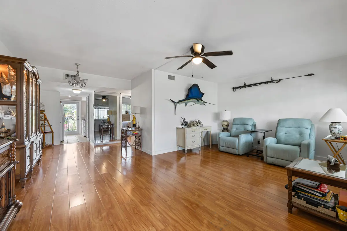 024A3789 at 2151 NE 42nd Court 225, Lighthouse Point