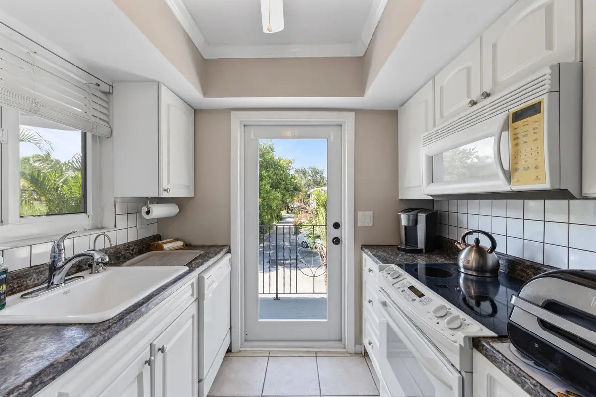 024A3822 at 2151 NE 42nd Court 225, Lighthouse Point