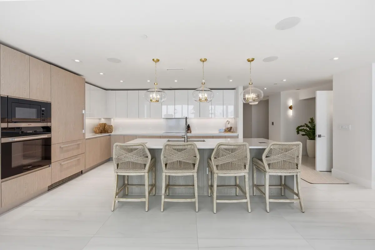 23__jjl2726 at 3100 N OCEAN Drive P-PH4, Singer Island
