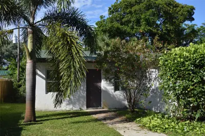 823 NE 14th Court, Fort Lauderdale – Apartment for rent
