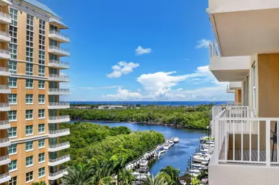 625 Casa Loma Boulevard 1009, Boynton Beach – Condominium for sale