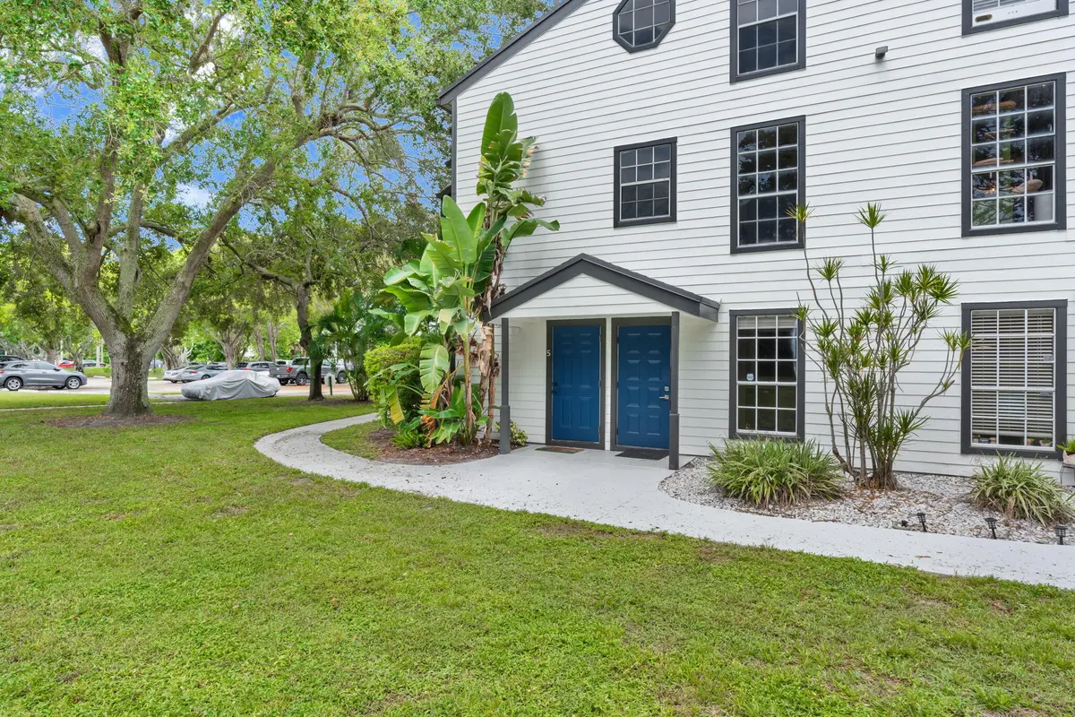 3-web-or-mls-5063 Heatherhill Ln 6, Boca at 5063 HEATHERHILL Lane 60, Boca Raton