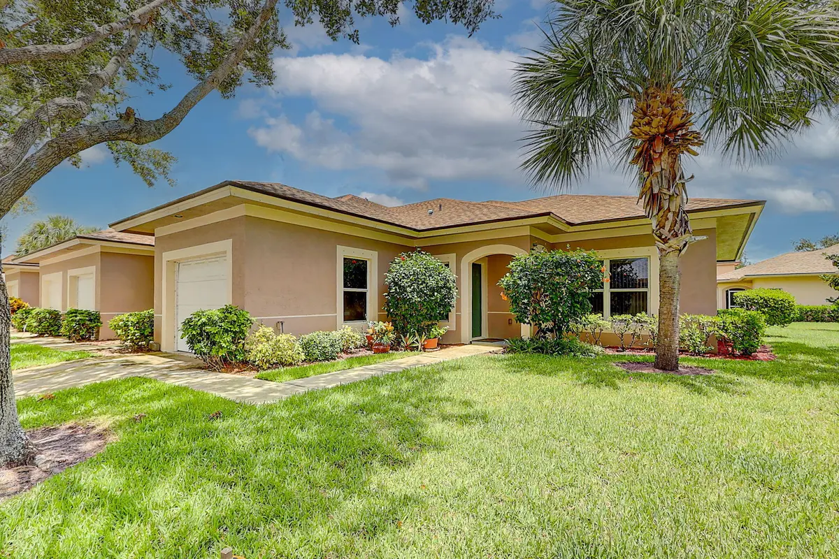 1-web-or-mls-3J0A5597 at 1858 PELICAN Drive A2, Fort Pierce