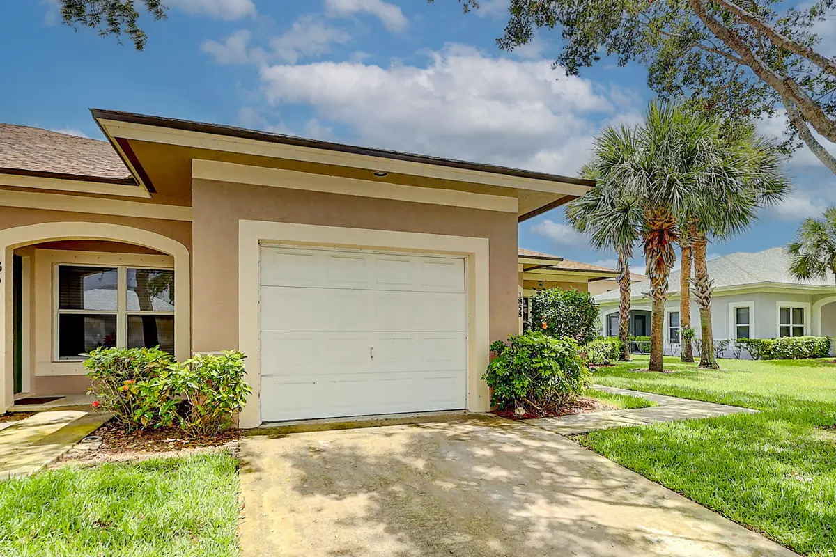 2-web-or-mls-3J0A5587 at 1858 PELICAN Drive A2, Fort Pierce