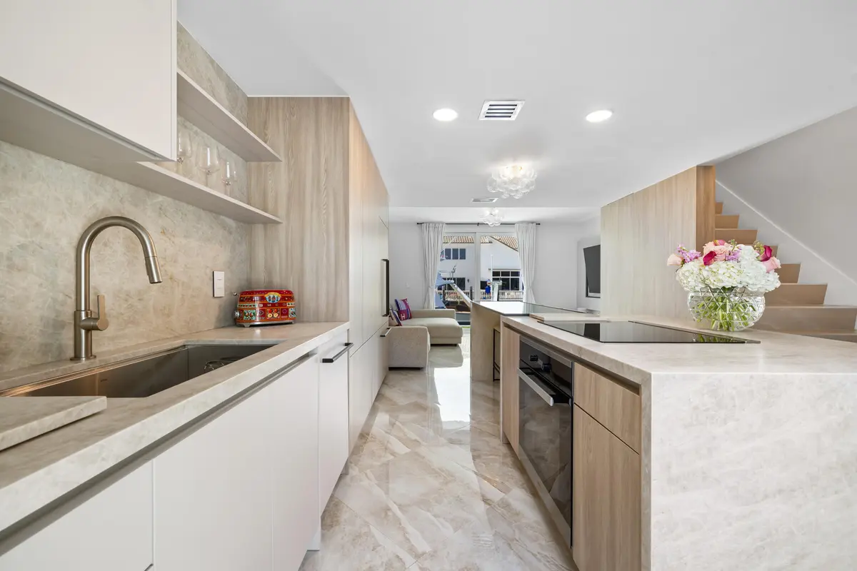 5_et6a7129 at 966 Jeffery Street, Boca Raton