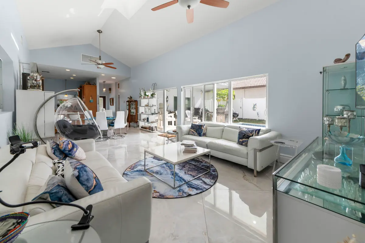 08 Living Room 05 at 1516 SE 10TH Street, Deerfield Beach