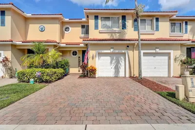 3008 N Evergreen Circle, Boynton Beach – Townhouse for rent