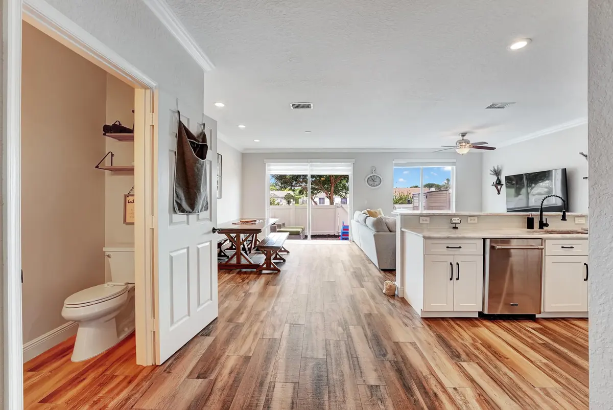 20251007133215049302000000-o at 3008 N Evergreen Circle, Boynton Beach