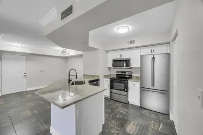3606 NW Adriatic Lane, Jensen Beach – Condominium for rent