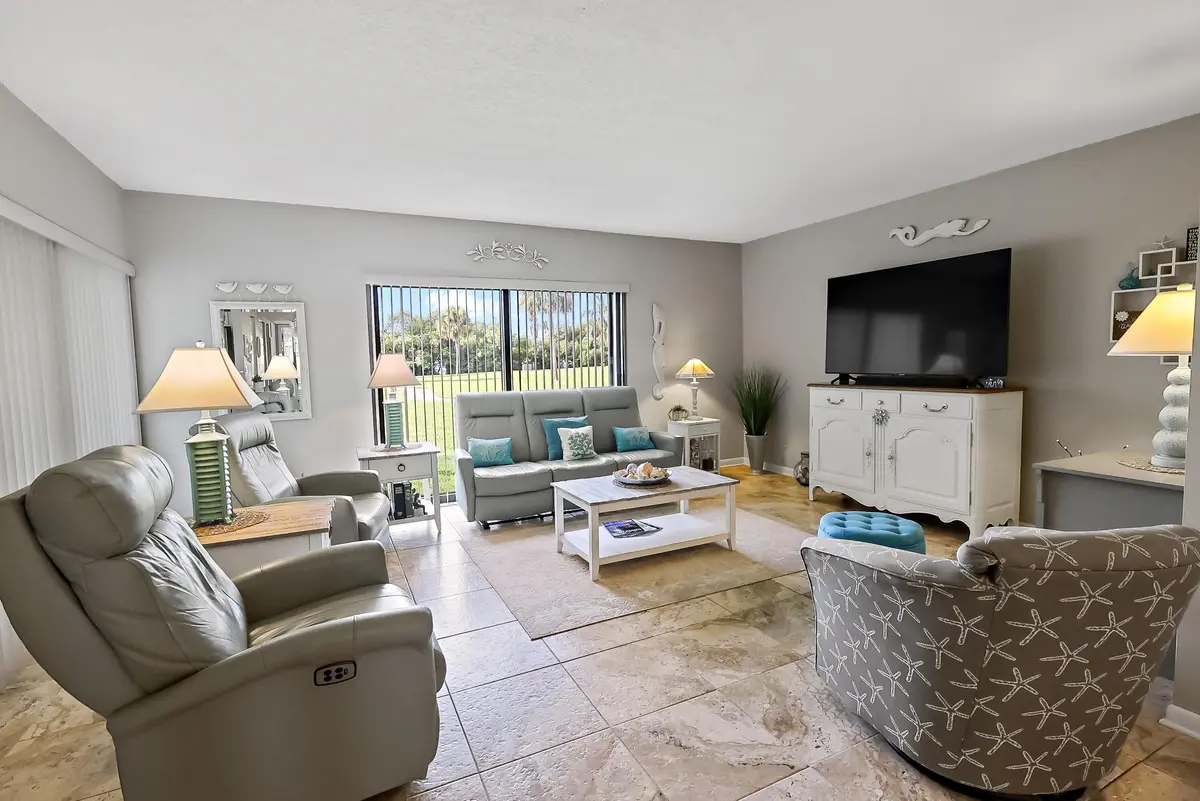 BT9A3480 at 3209 S LAKEVIEW Circle 8105, Hutchinson Island