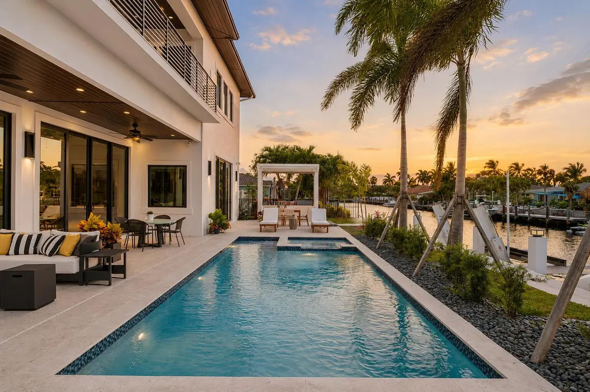 Sunrise pool at 3750 NE 26TH Avenue, Lighthouse Point