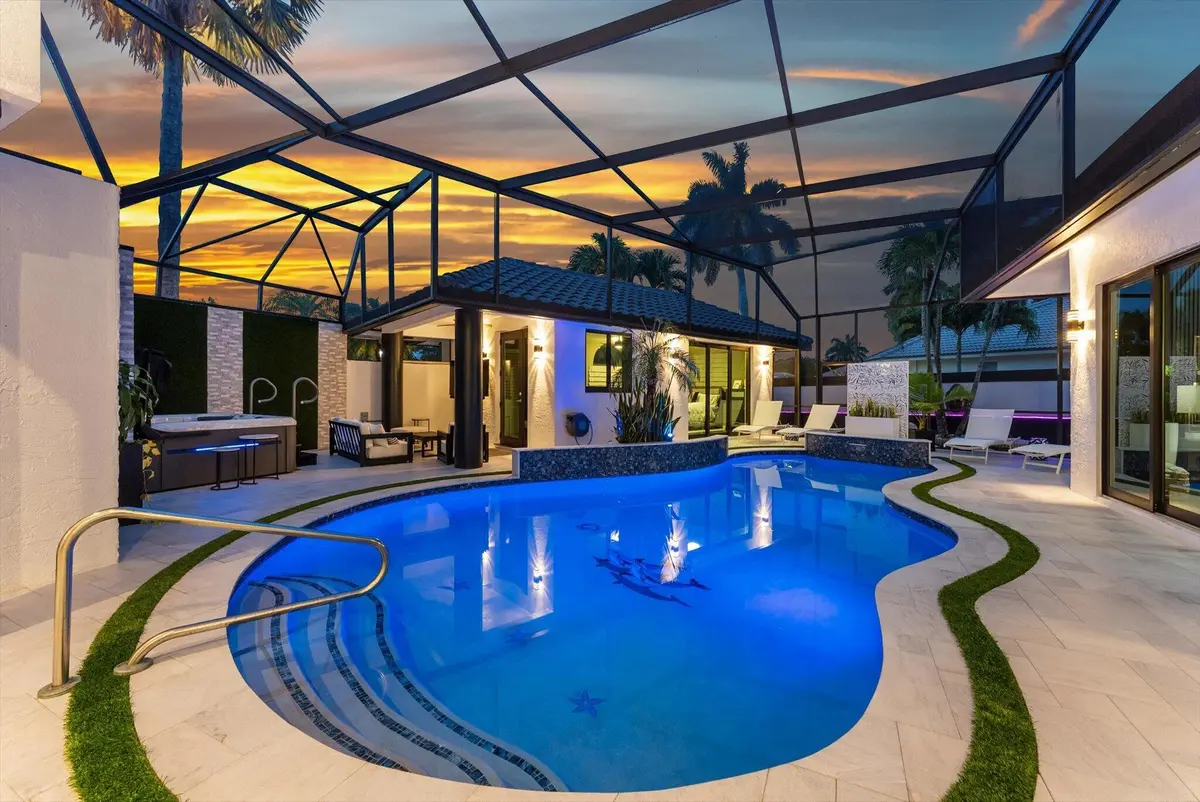 courtyard pool at 10563 Stonebridge Boulevard, Boca Raton