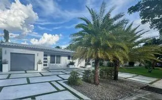 image1 at 14231 LAKE CANDLEWOOD Court, Miami Lakes