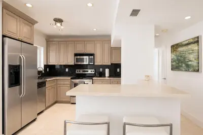 100 Lincoln Road PH14, Miami Beach – Condominium for sale