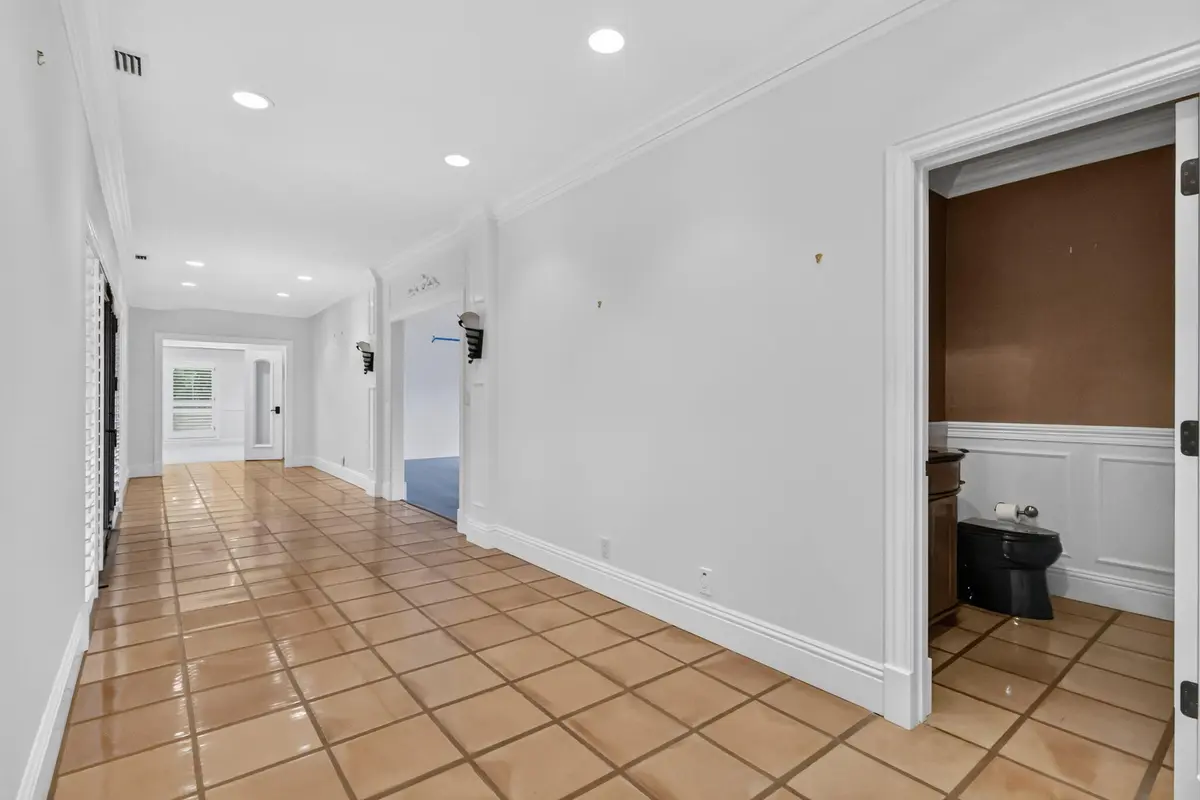 Foyer (UN) at 11740 N Lake Drive, Boynton Beach