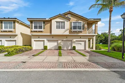 1561 SE Wilshire Place 204, Stuart – Condominium for rent