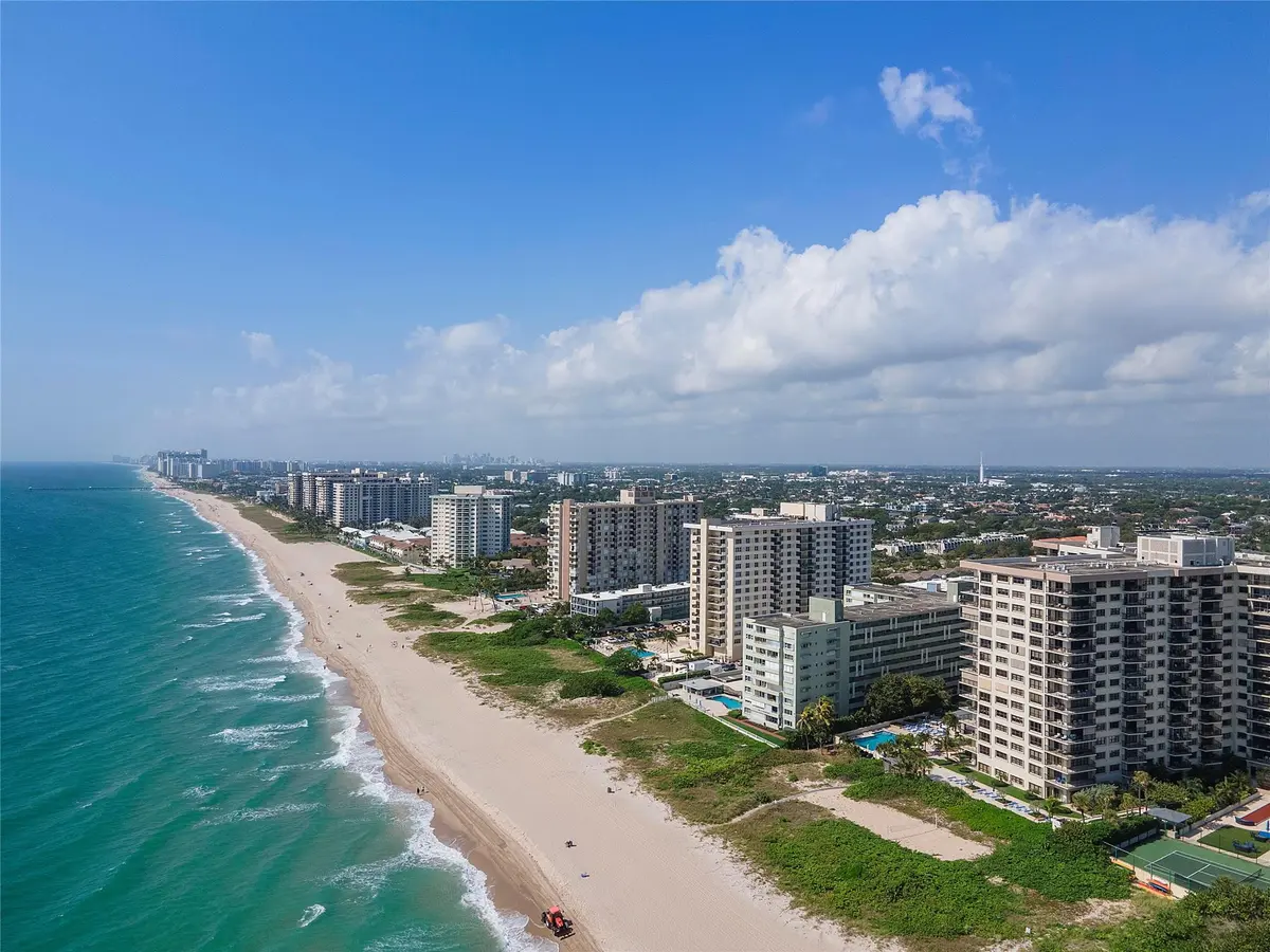 Photo 10 at 1900 S OCEAN Boulevard 8L, Lauderdale-By-The-Sea