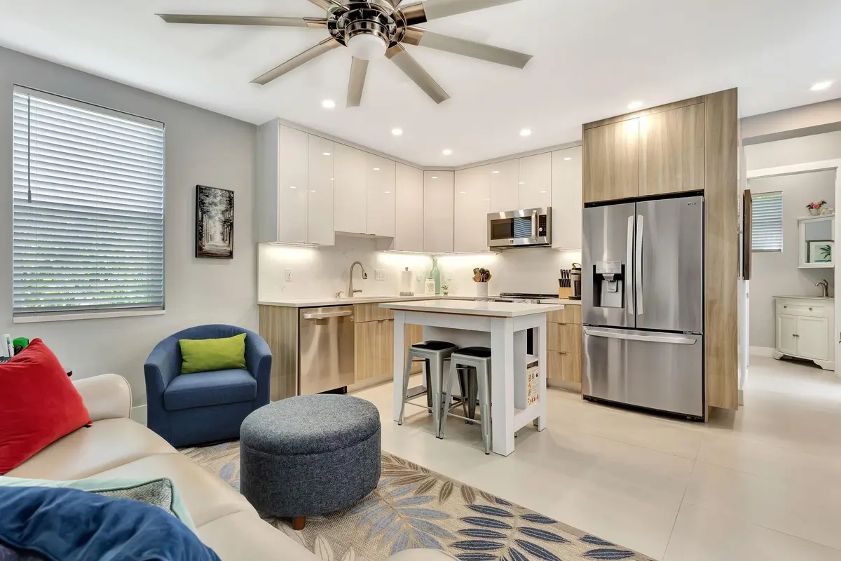 Photo 5 at 397 SUNDIAL Circle 397, Margate