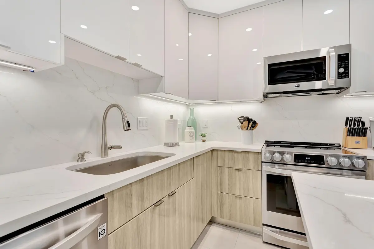 Photo 7 at 397 SUNDIAL Circle 397, Margate