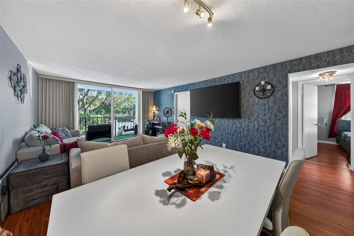 Photo 7 at 1800 N ANDREWS Avenue 2F, Fort Lauderdale