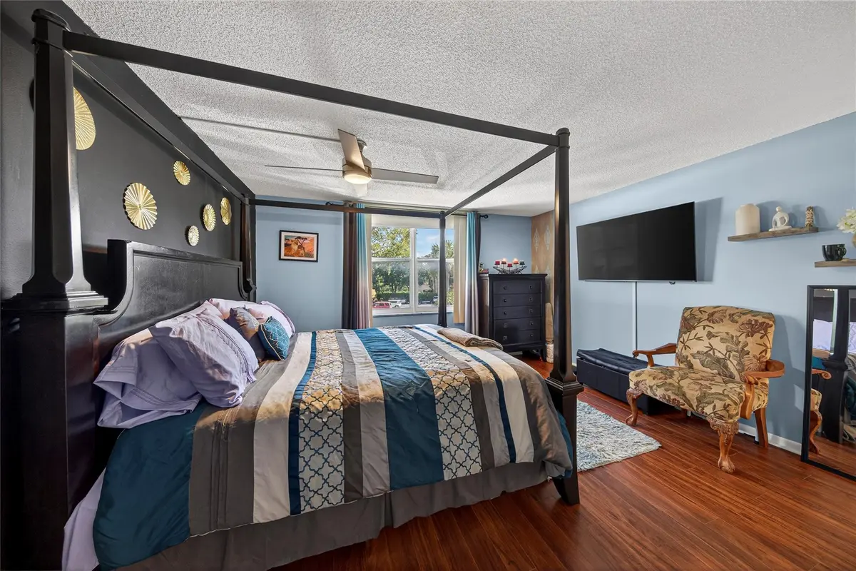 Photo 4 at 1800 N ANDREWS Avenue 2F, Fort Lauderdale
