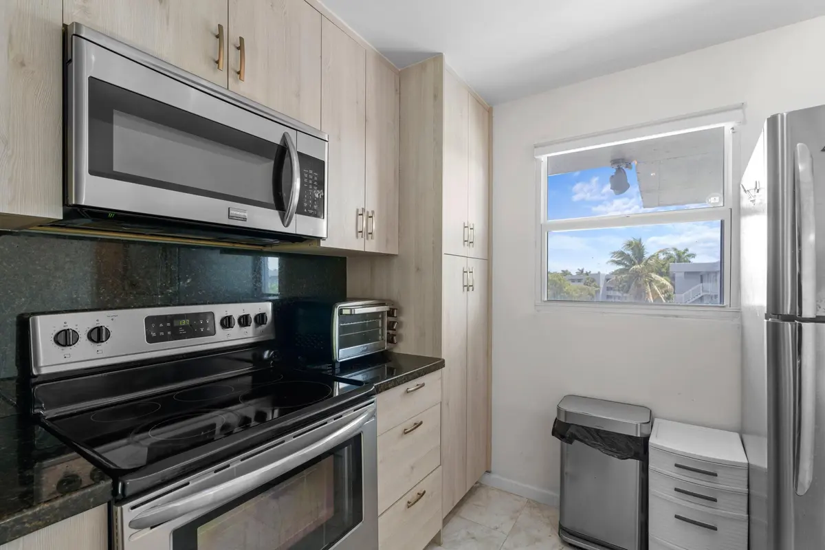 Kitchen at 113 ROYAL PARK Drive 4A, Oakland Park