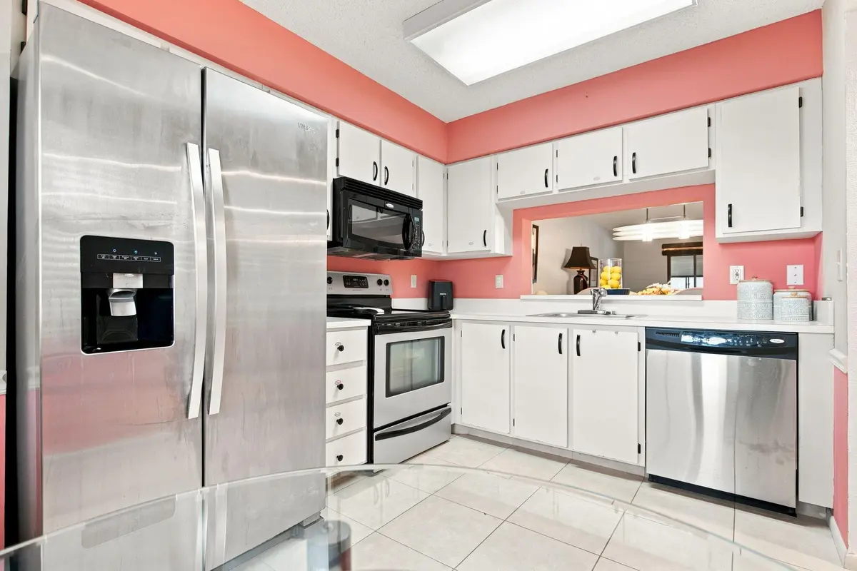 Kitchen at 7290 Kinghurst Drive 403, Delray Beach
